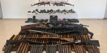 baskalede-silah-ve-muhimmat-ele-gecirildi-uOIDuFSd.jpg