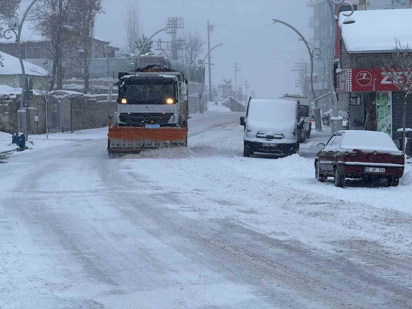 Başkale’de taşımalı eğitime 1 gün ara verildi 9 baskalede tasimali egitime 1 gun ara verildi 5 vOA4FBYT