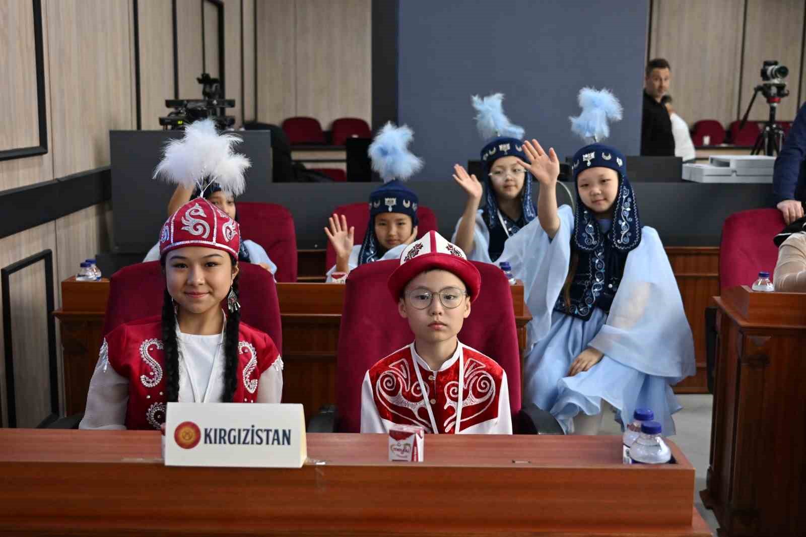 baskan akin dunya cocuklarini agirladi 8 HtvGI8FF