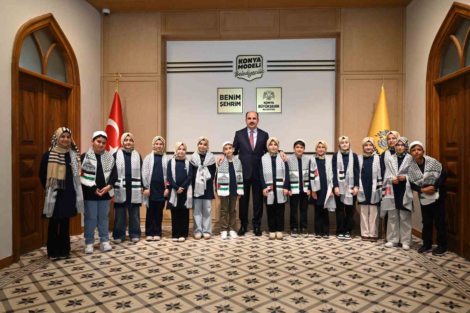Başkan Altay, bilgehanelerde eğitim alarak tamamı hafızlık imam hatip okullarını kazanan öğrencilerle buluştu 6 baskan altay bilgehanelerde egitim alarak tamami hafizlik imam hatip okullarini kazanan ogrencilerle bulustu 2 R4zeJAgr