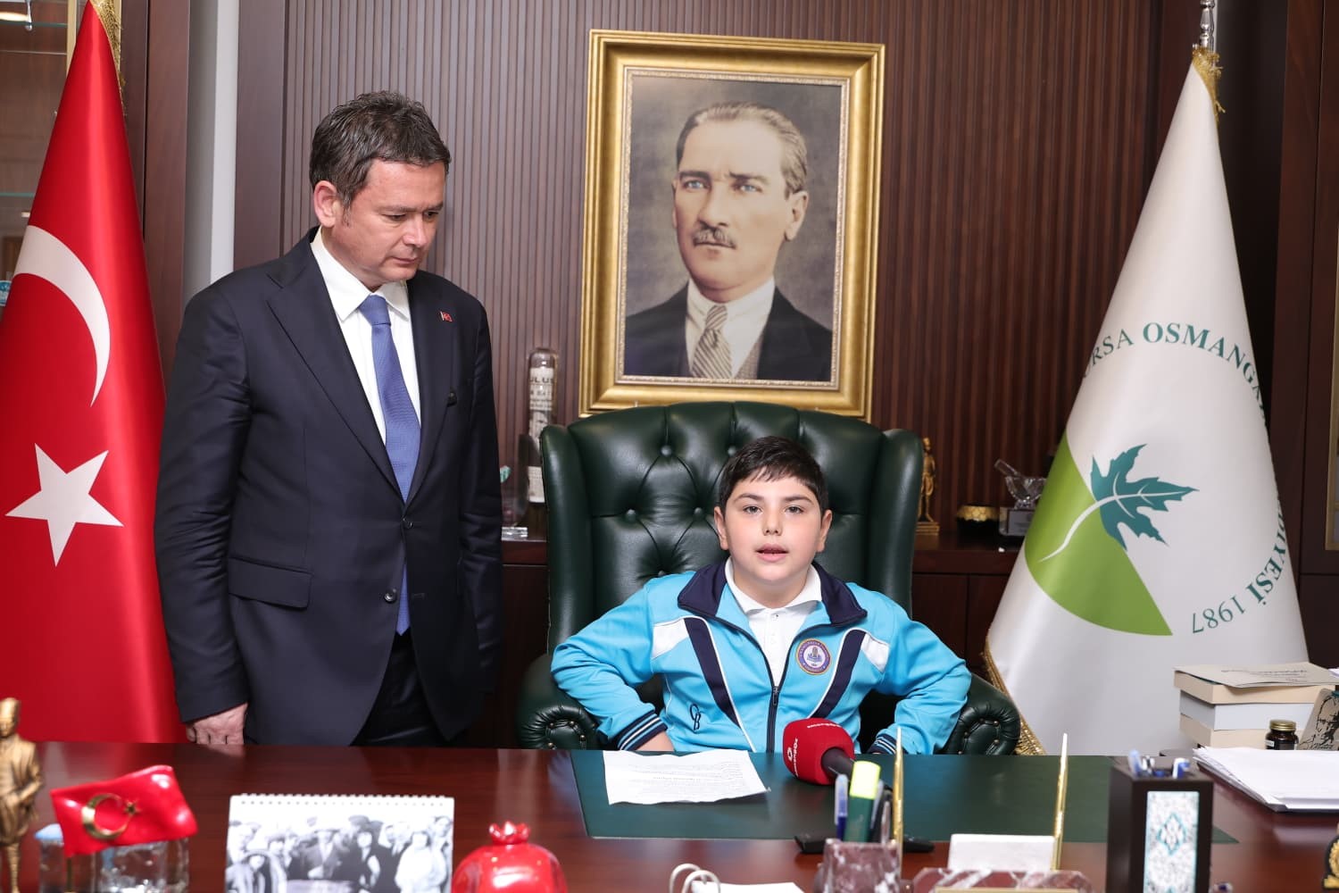 baskan aydin koltugu cocuklara birakti 2 UrtkRaGS
