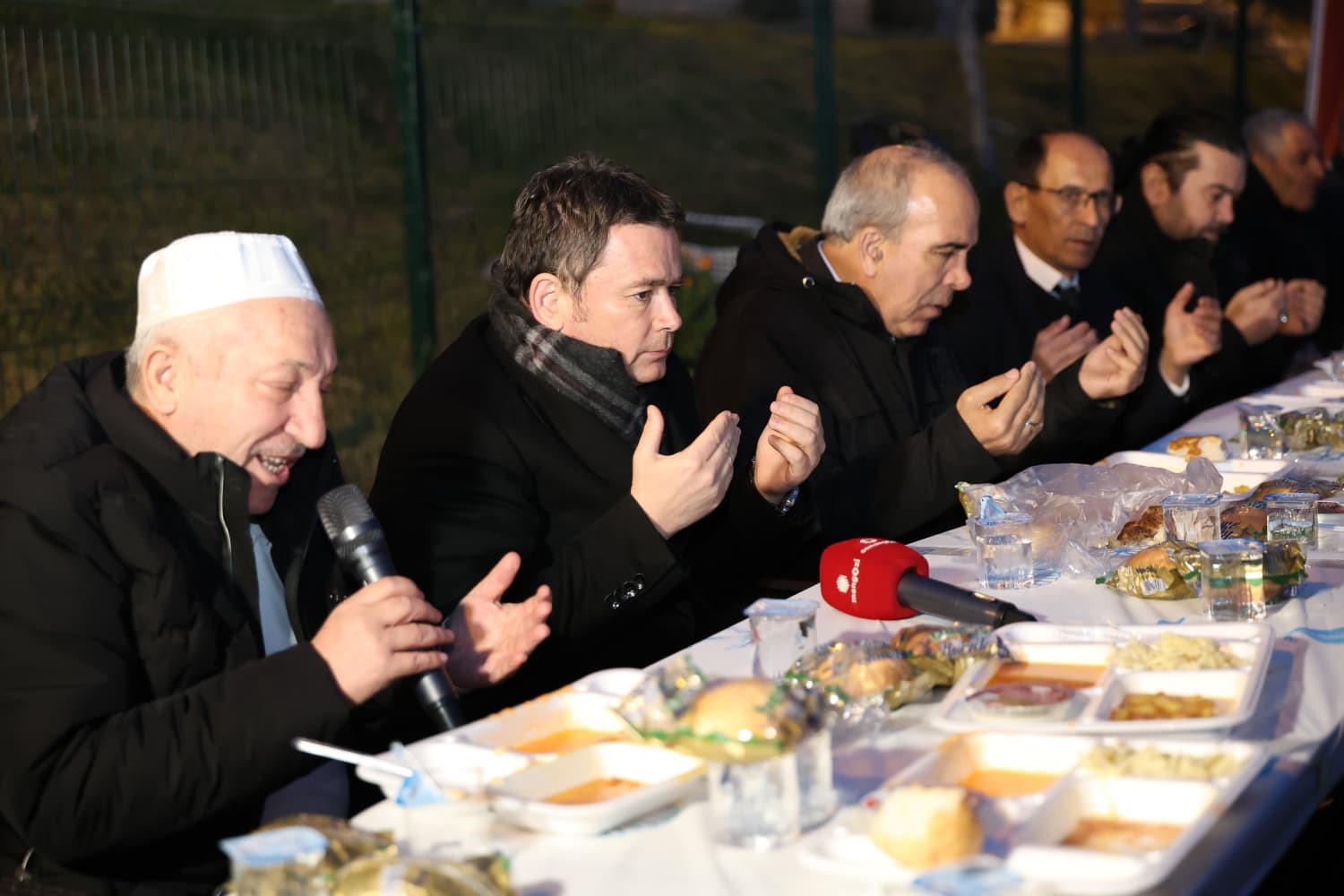 baskan aydin ramazan sofrasinda osmangazililerle bulustu 2 szIMeu2B