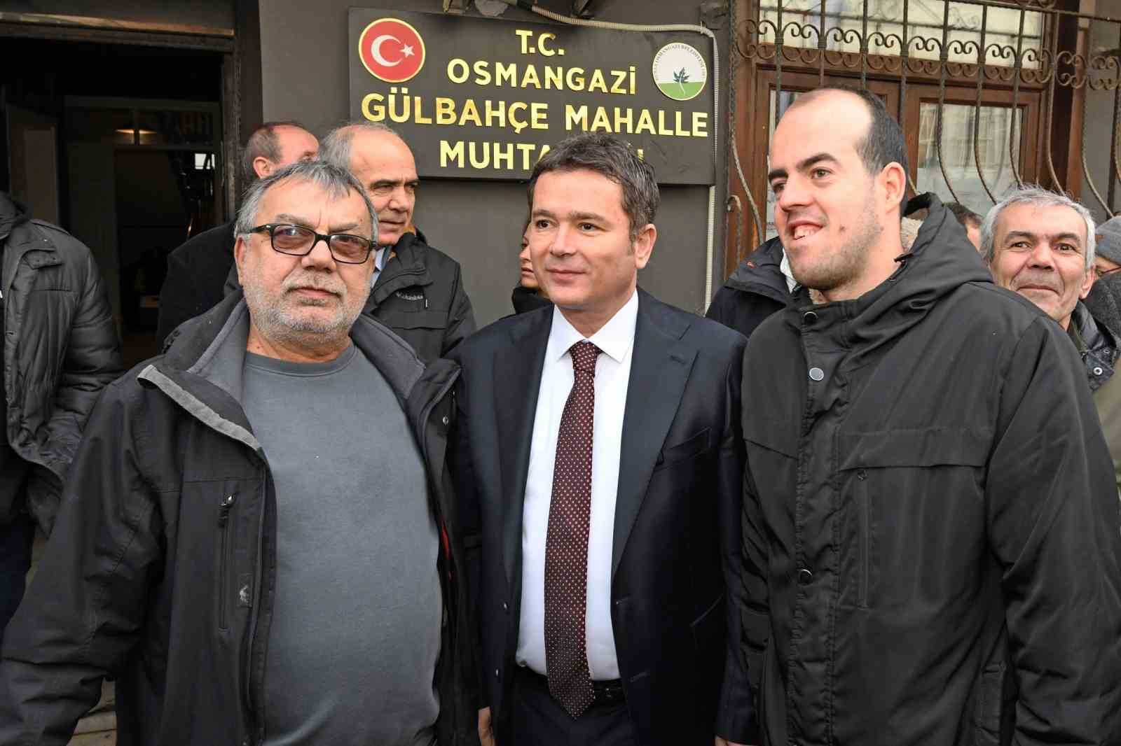 baskan aydin sahada vatandasin yaninda 1 wF9wgq3d