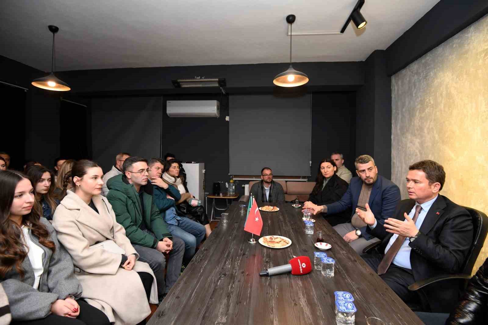 baskan aydindan genclere destek 4 GVKWIOt9