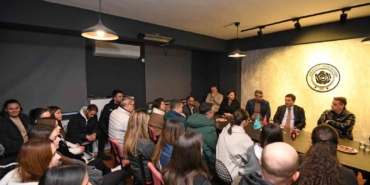 baskan-aydindan-genclere-destek-9JUeGD4d.jpg