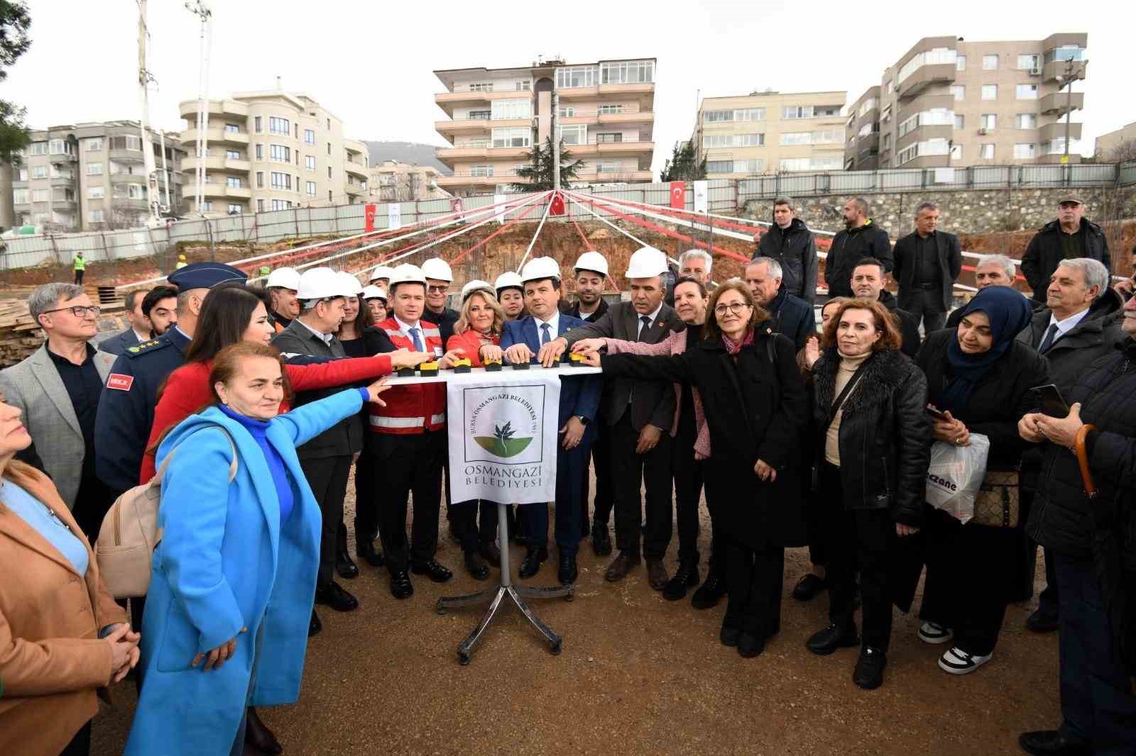 baskan aydindan osmangaziye cifte hizmet 1 vBLvvPzn