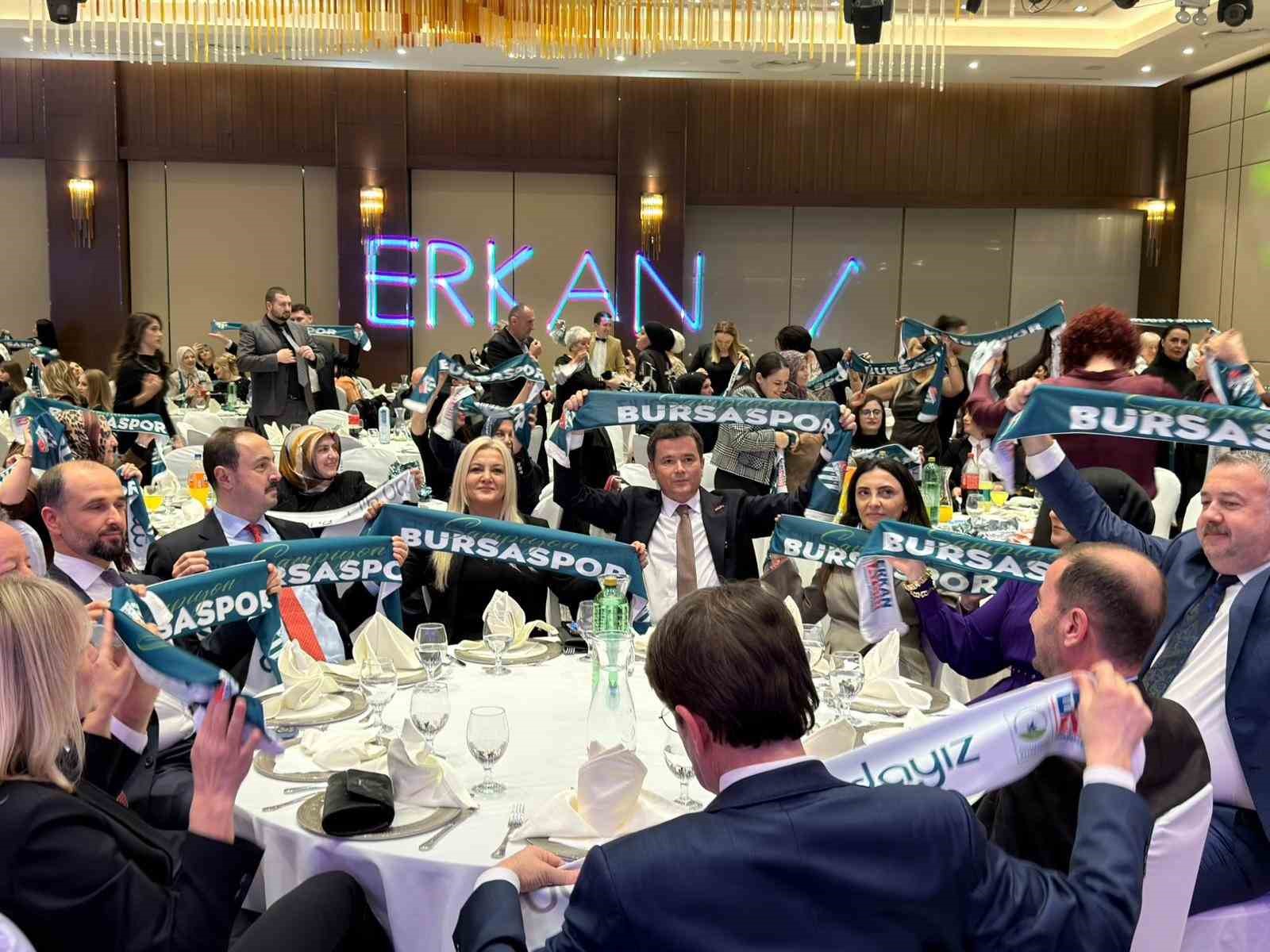 baskan aydinin bursaspor sevdasi sinirlari asti 0 3Rv7q4gZ