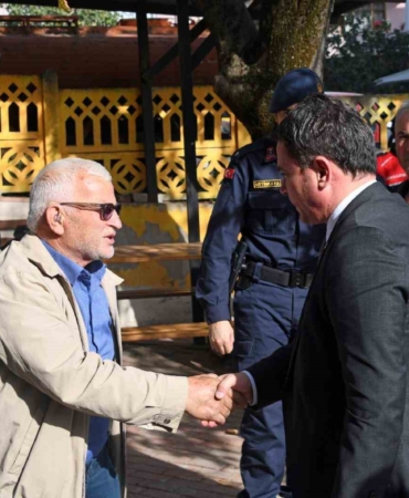 baskan-aydinin-cuma-duragi-caglayan-mahallesi-VbQr5BOu.jpg