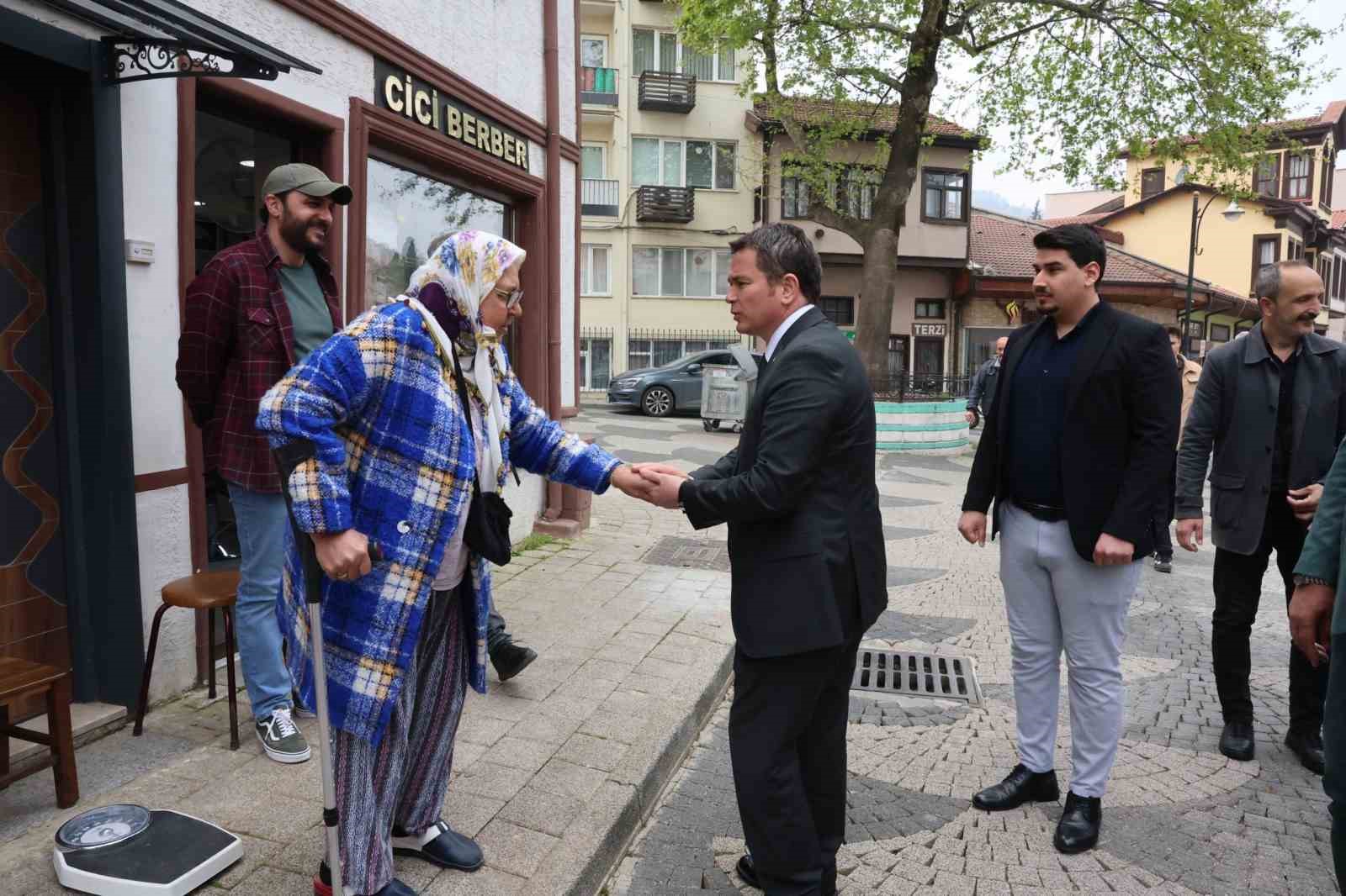 baskan aydinin cuma duragi muradiye mahallesi oldu 2 9drXfCs9