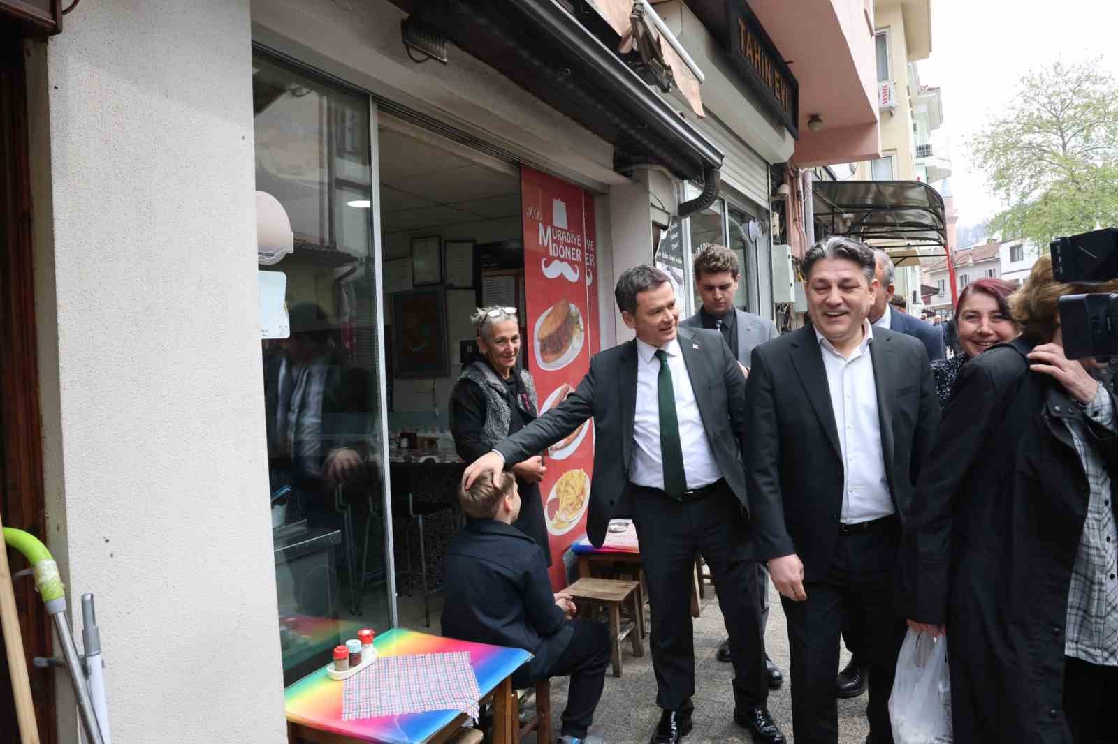 baskan aydinin cuma duragi muradiye mahallesi oldu 4 tI3gQf7Y