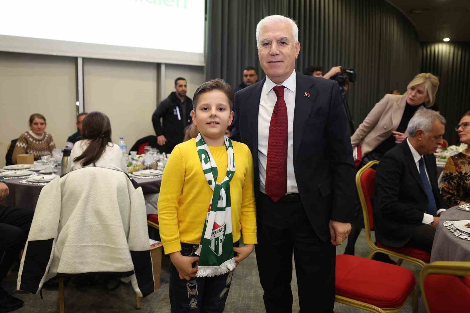 baskan bozbey bursa gonulluleri ile bulustu 2 Aw8jiAry