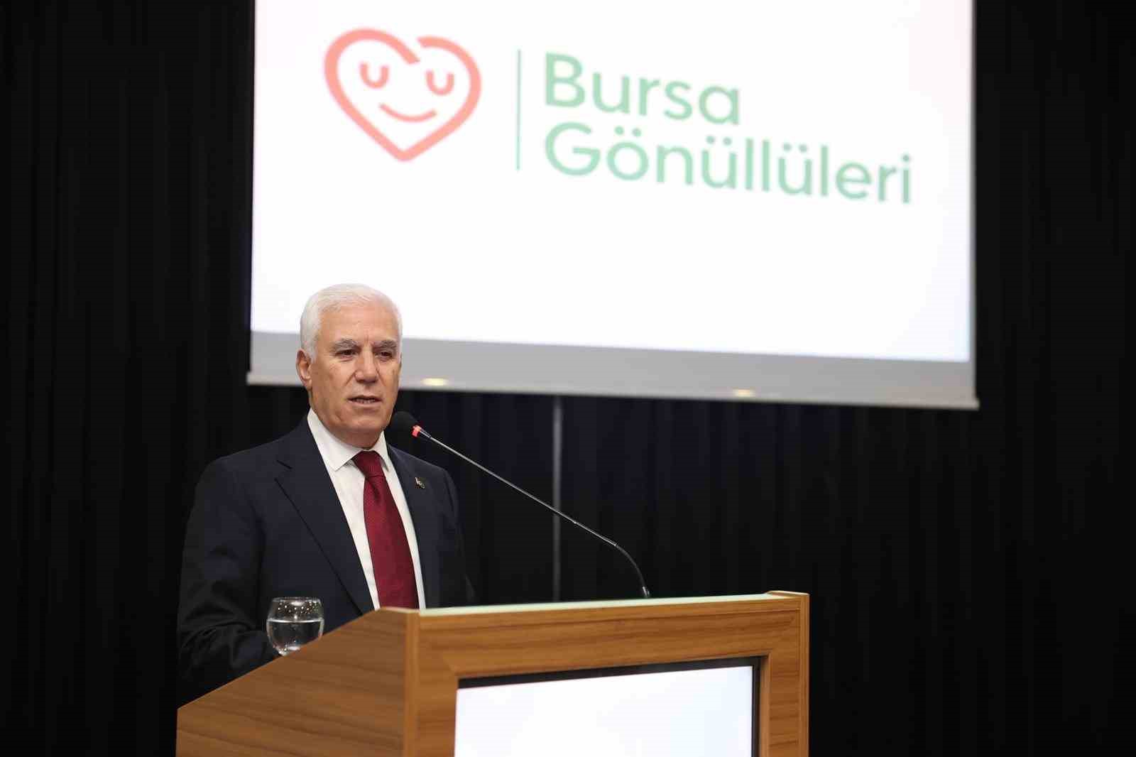baskan bozbey bursa gonulluleri ile bulustu 4 GnWhPqnY