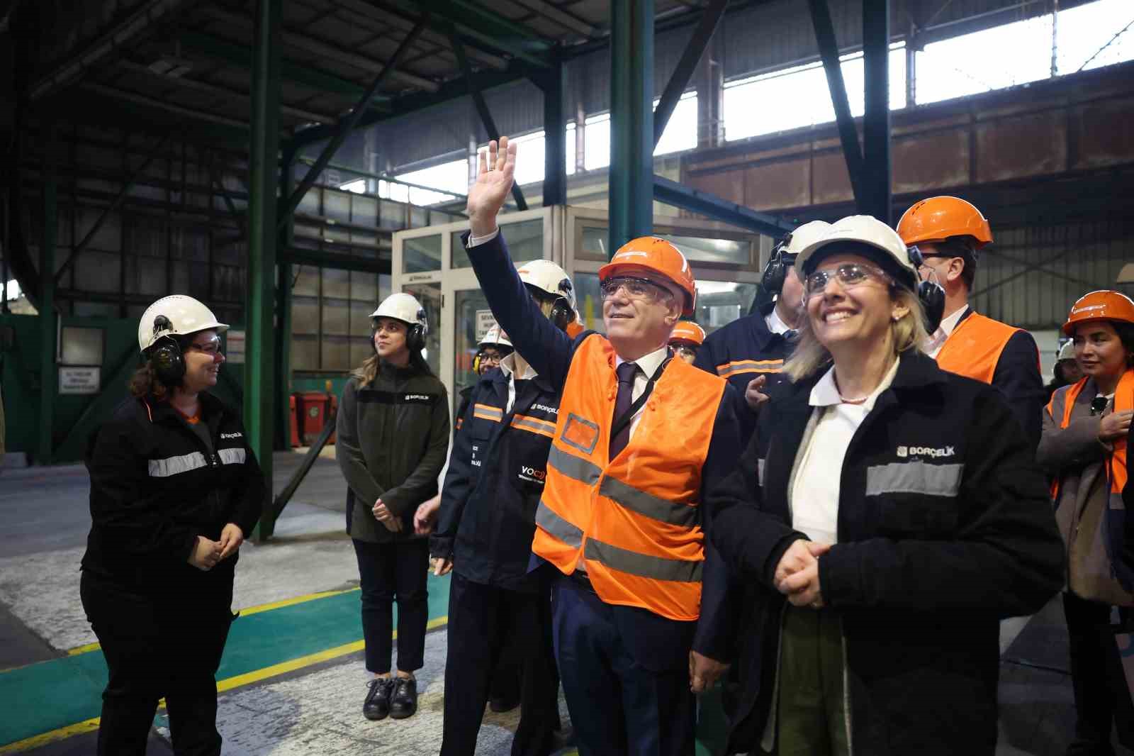 baskan bozbeyden kadin emekcilerine anlamli ziyaret 5 eNZuAqmQ