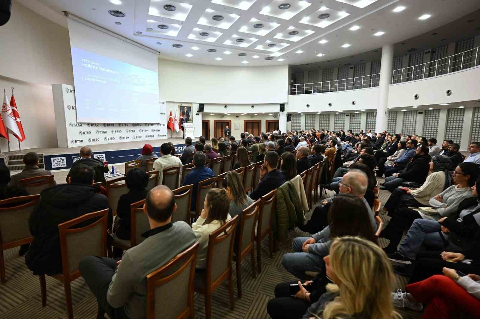baskan burkay btsonun yeni uyeleriyle bir araya geldi 2 5cFnZnlZ