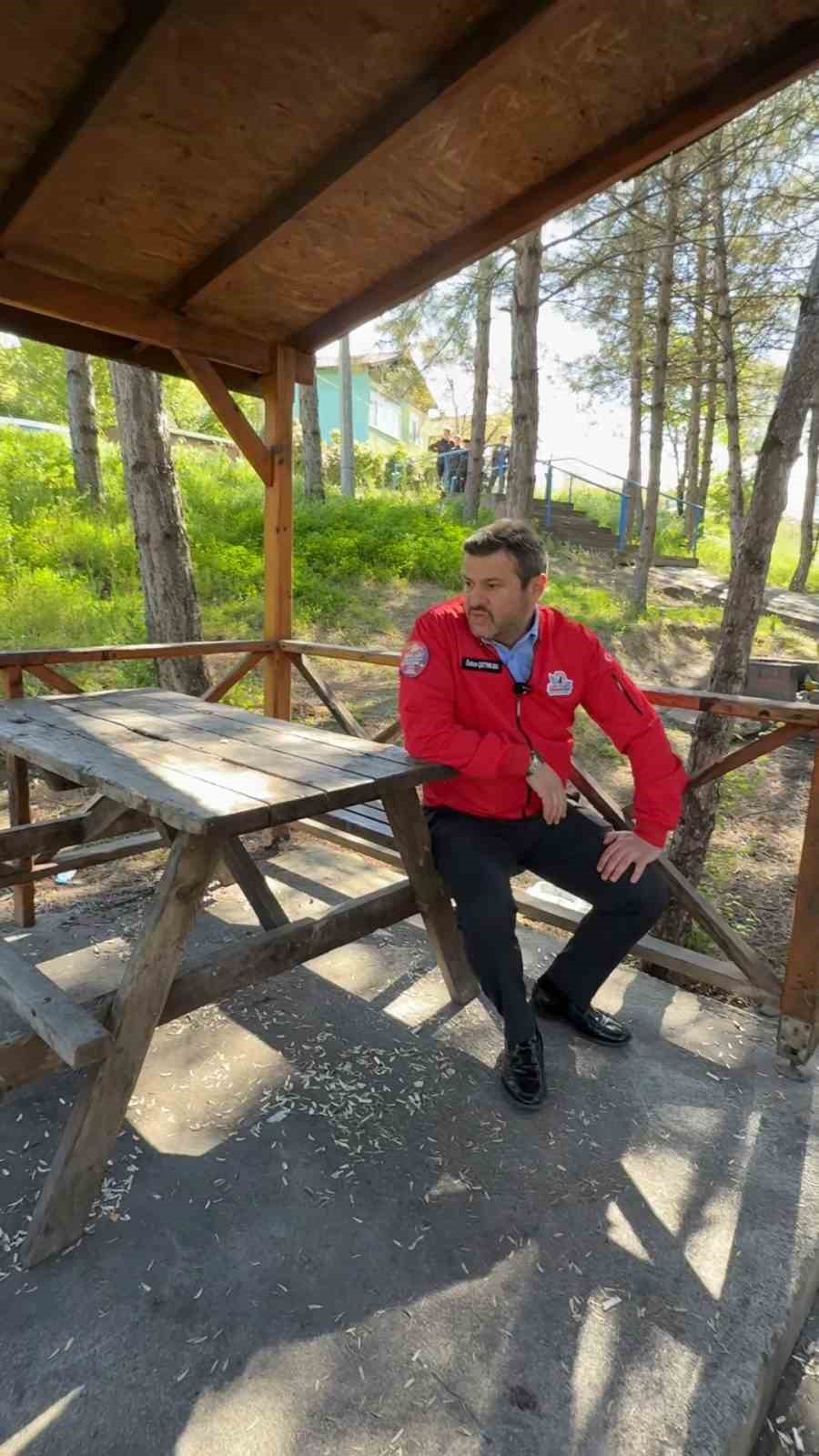 baskan cetinkayanin park gezisinde gordugu manzara sonrasi ilginc tepkisi 1 NpvT4sIb