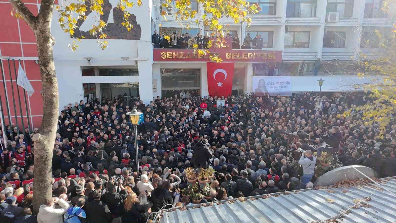 baskan durbaya gorev yaptigi belediyede duygusal veda 4 ebJTmKgG