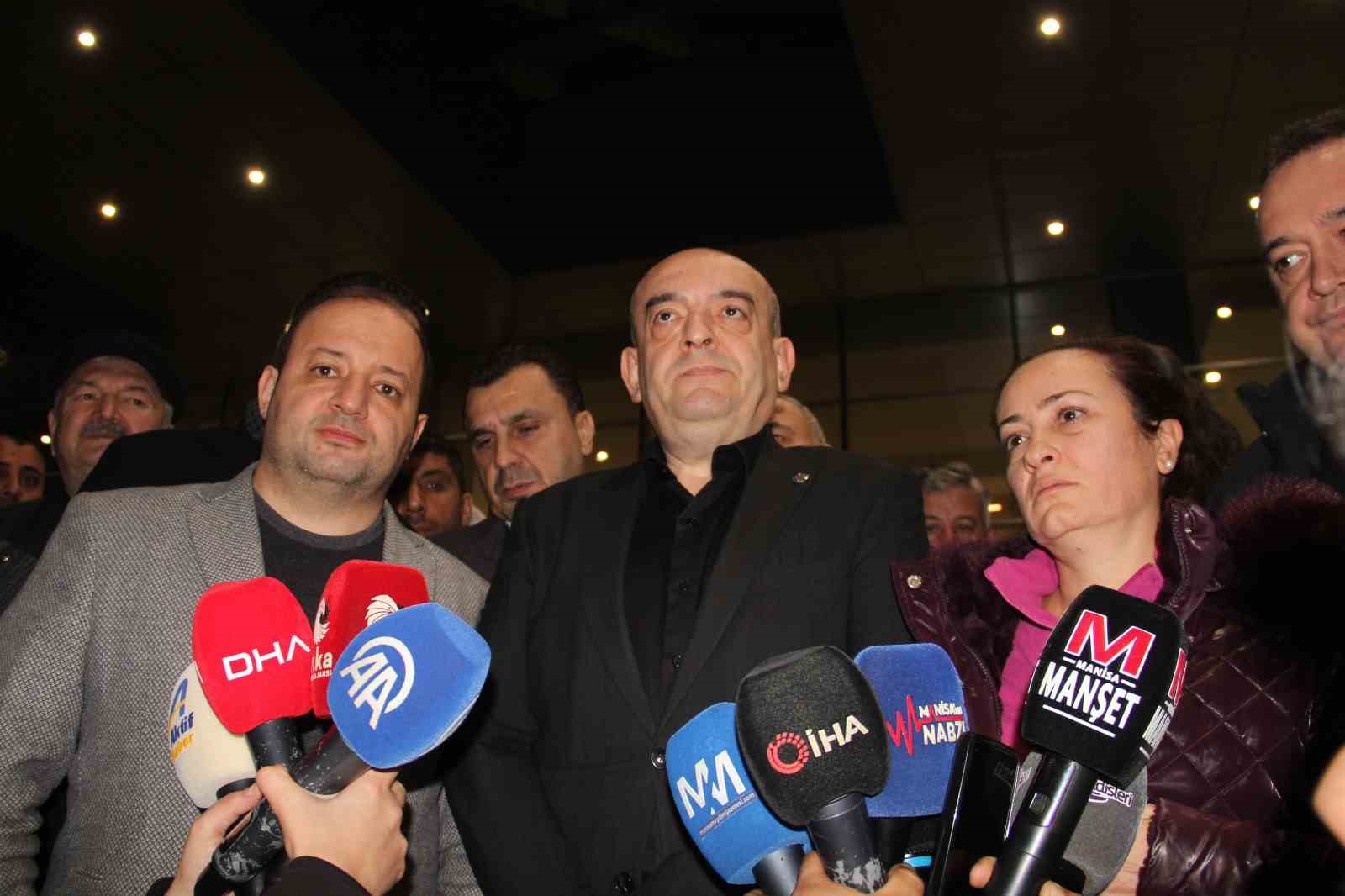 baskan durbayin olum haberini alan manisalilar hastaneye kostu 2 wlU8RRDF