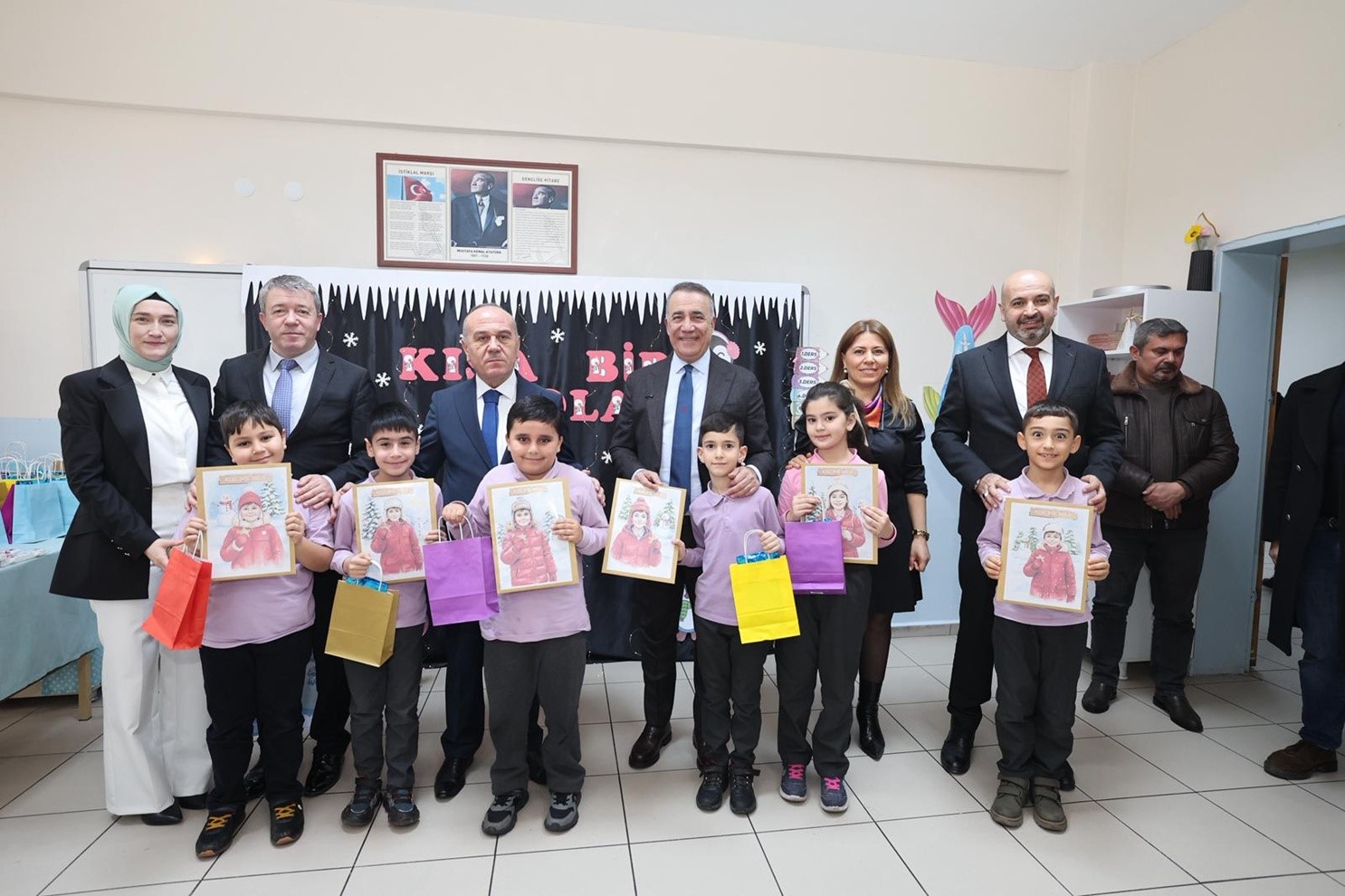 baskan dursun cocuklarin karne heyecanini paylasti 5 TBnMRwW4