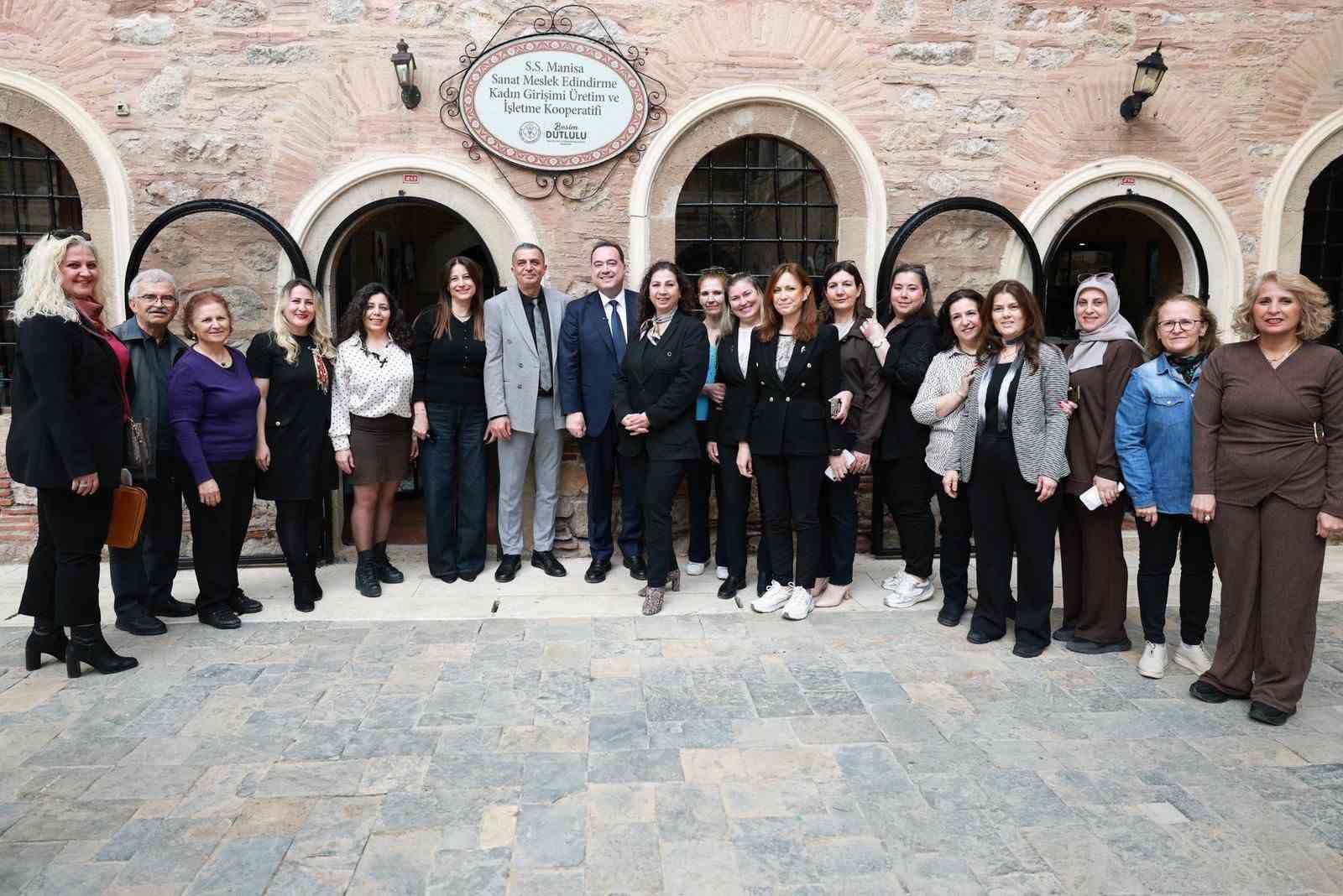 baskan dutlulu masmek kursiyerleriyle bulustu 1 yi5juMWL