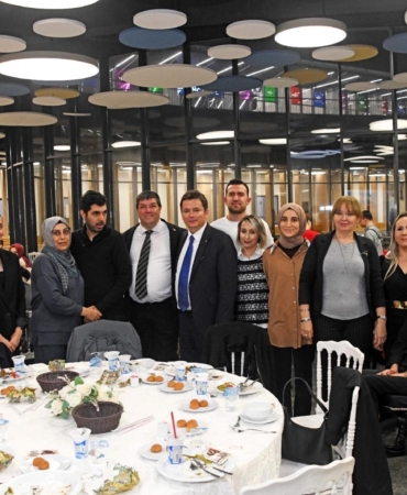 baskan-erkan-aydin-engelleri-sevgiyle-asti-jDfec4cj.jpg