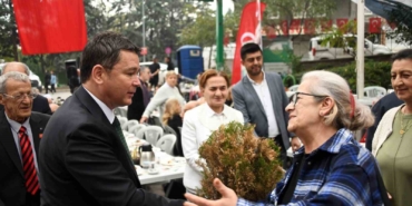 baskan-erkan-aydin-gonullere-dokundu-ChFt5Zng.jpg