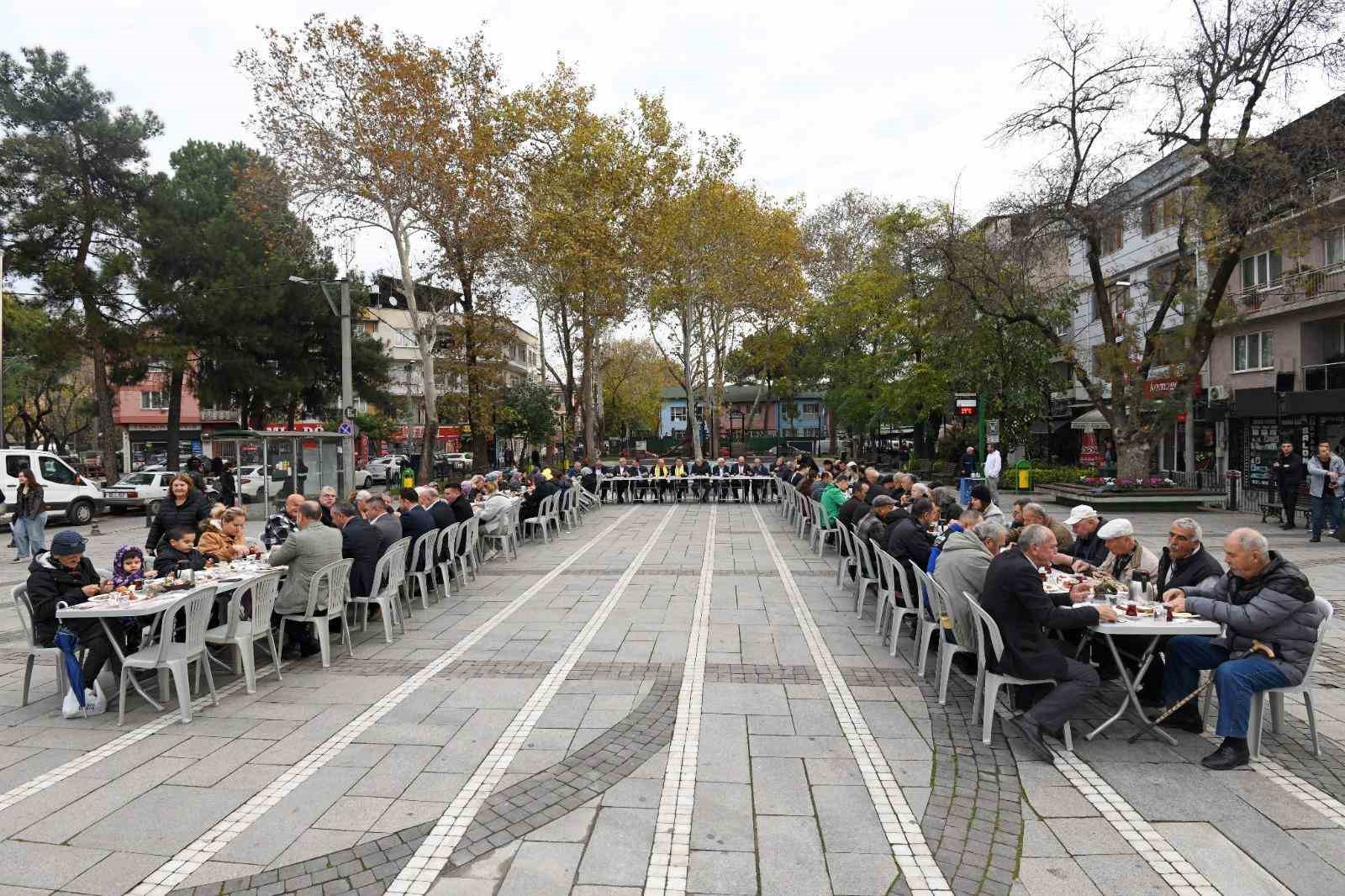 baskan erkan aydin istiklal mahallesinde vatandaslarla bulustu 5 YQNfh34H