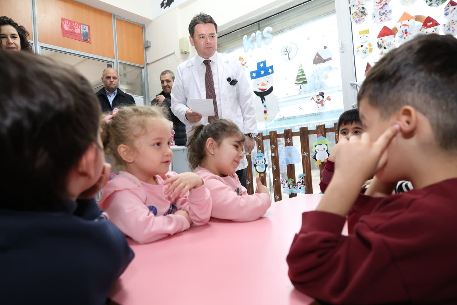 baskan erkan aydin meslegini cocuklara tanitti 1 SPQeqhvT