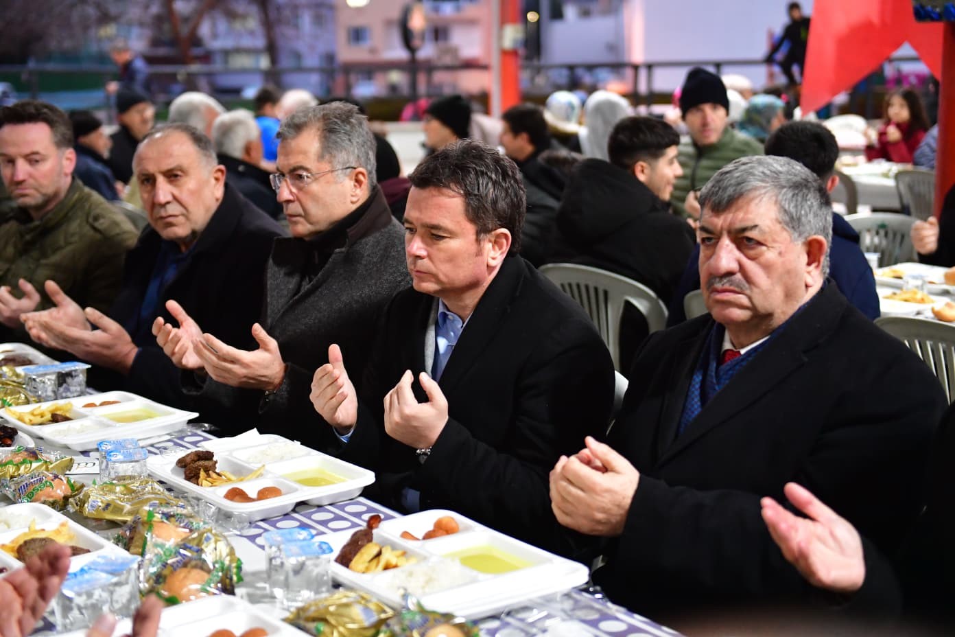 baskan erkan aydin panayirda vatandaslarla gonul sofrasinda bulustu 1 c7CUuN8d
