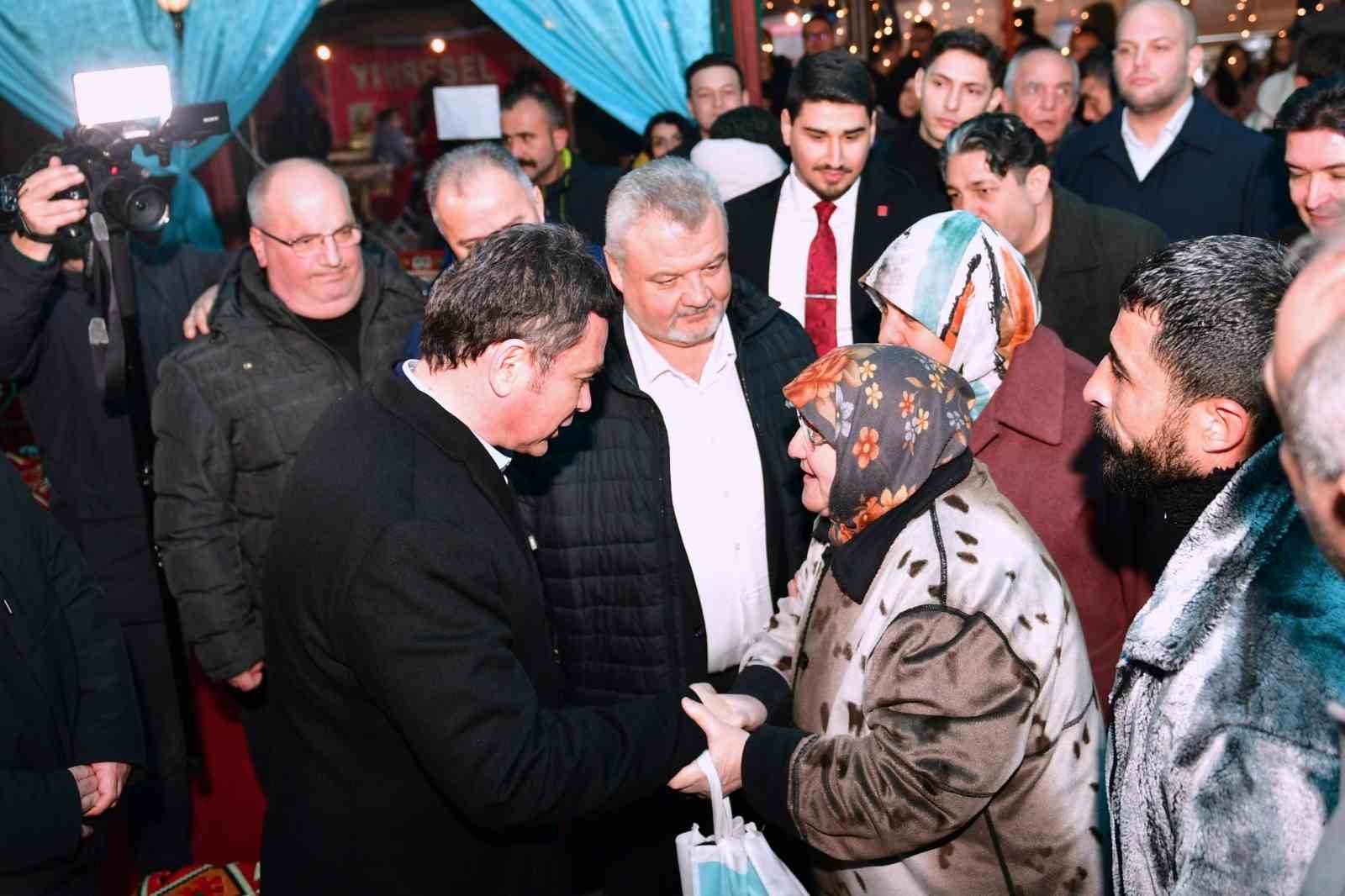 baskan erkan aydin ramazan sokaginda vatandaslarla bulustu 0 GAluSp4N