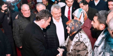 baskan-erkan-aydin-ramazan-sokaginda-vatandaslarla-bulustu-21rBHN79.jpg