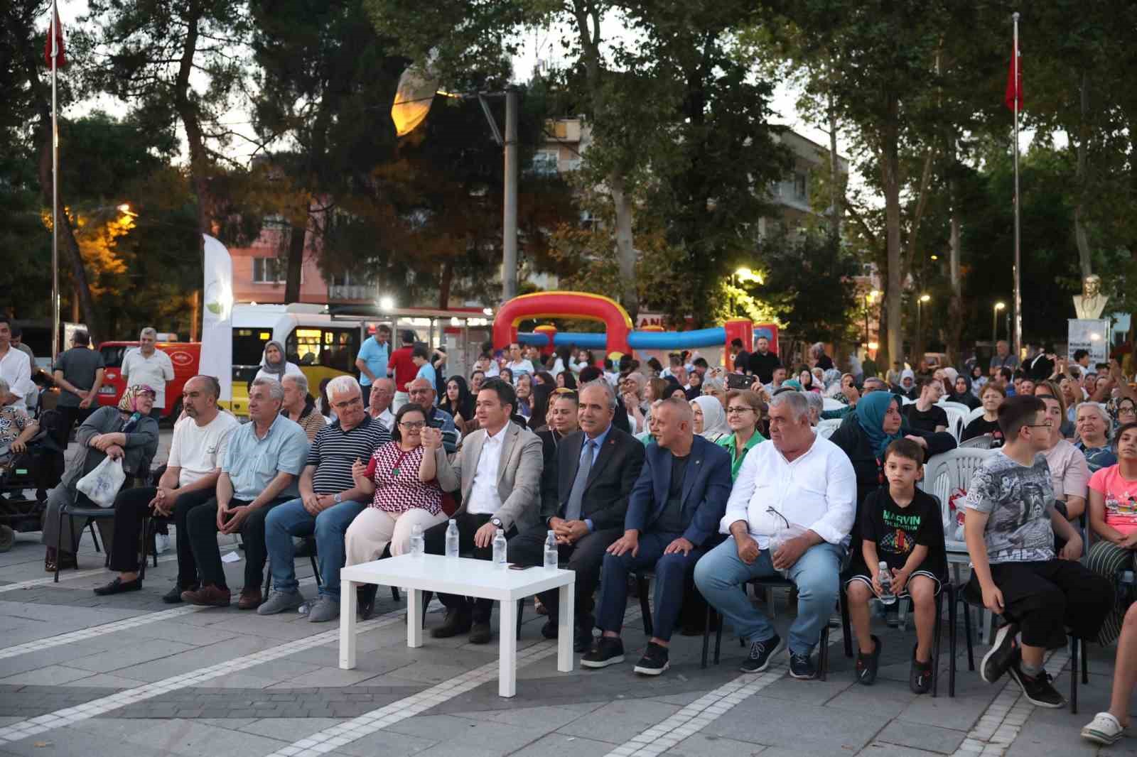 baskan erkan aydin senlik coskusuna ortak oldu 3 YWLXq2Fj