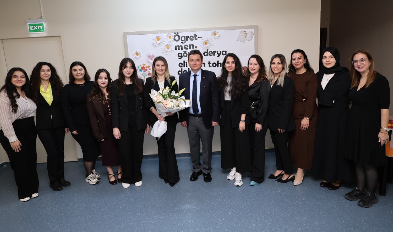 baskan erkan aydindan ogretmenler gununde anlamli ziyaretler 2 lUnW91lz