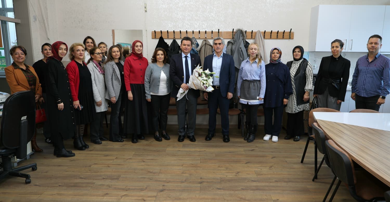 baskan erkan aydindan ogretmenleri unutmadi 3 P4vl3InW