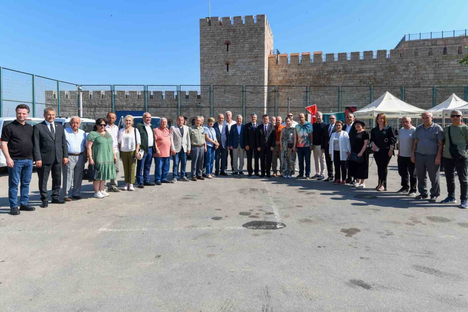 baskan erkan aydindan talep ve onerilere yerinde cozum 4 WgVpWTqi