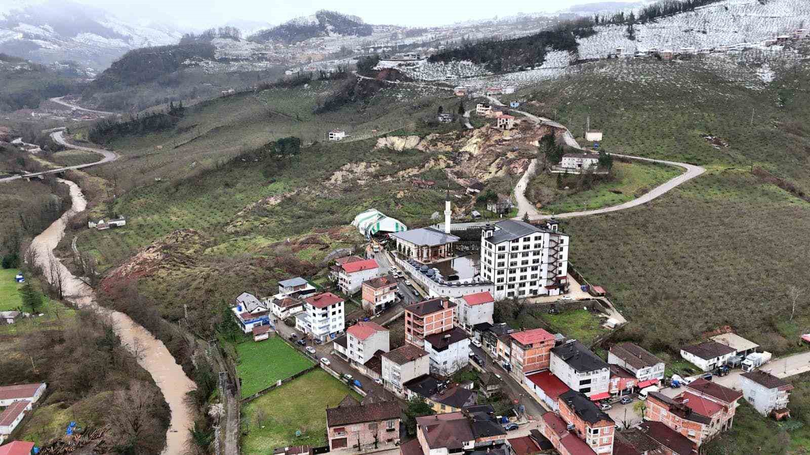 baskan guler heyelan bolgesinin ustesinden gelecegiz 5 Ue5HK5r9