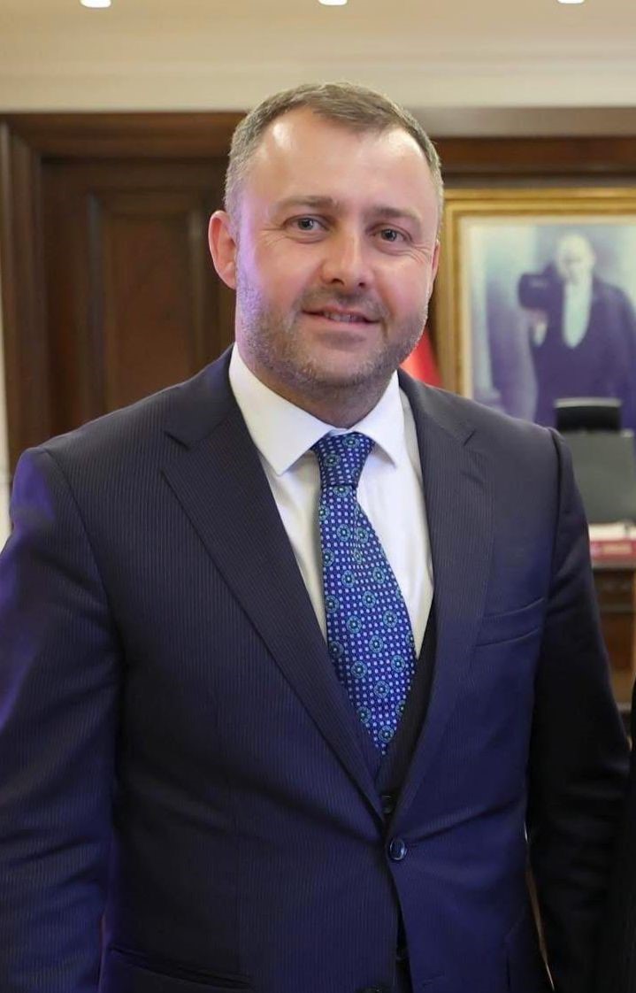 baskan guray yuksel kadina saygisizligi affetmedi 2 Zef51jiw
