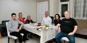 baskan-karabati-gonul-sofrasinda-bulustu-5Zn9sSgQ.jpg