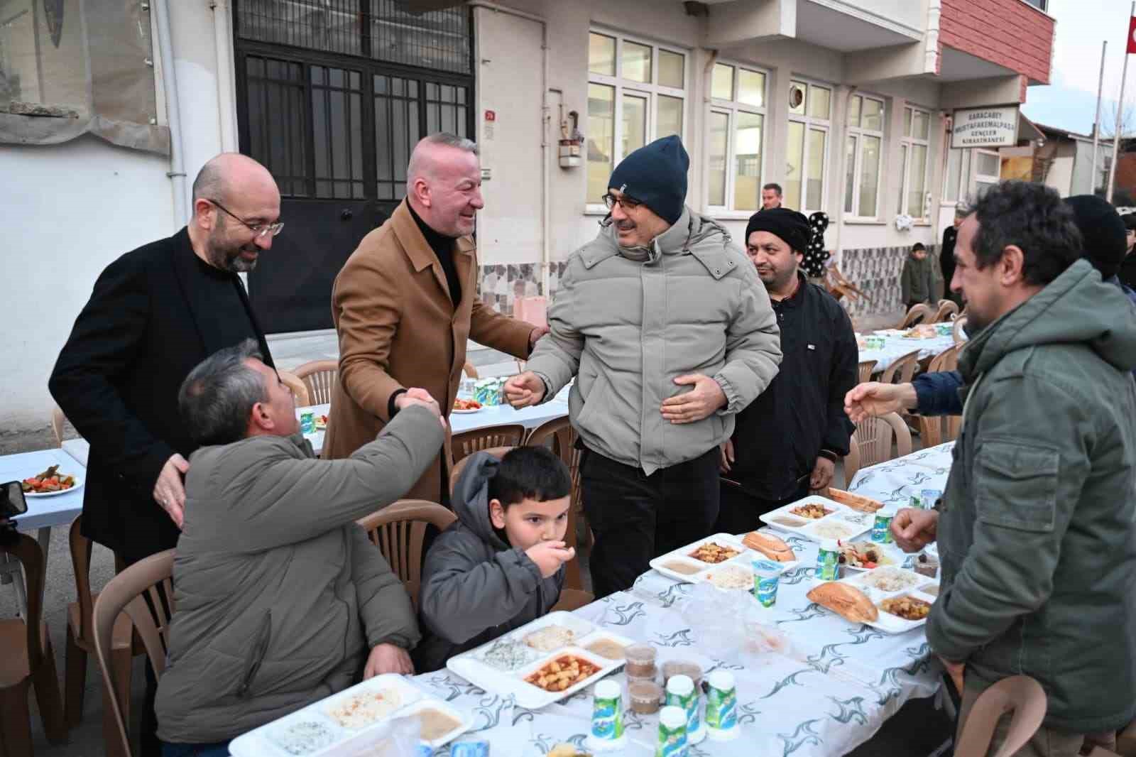 baskan karabati sokak iftarinda vatandaslarla bulustu 1 bFNrcm3b
