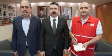 baskan-oktay-yilmazdan-anlamli-bagis-Rl5t3Ght.jpg