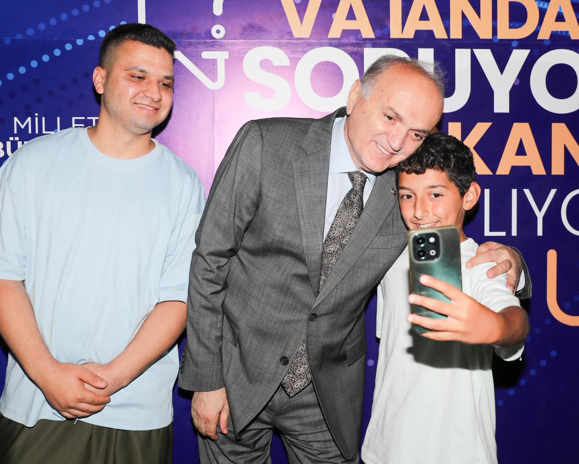 baskan ozlu biz vatandasin ayagina gidiyoruz 1