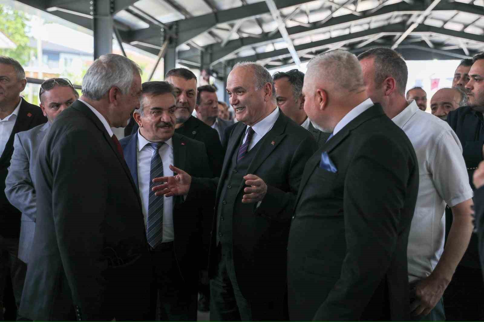 Başkan Özlü: "Bizi arayanlar açılışta bulur, şantiyede bulur" 8 baskan ozlu bizi arayanlar acilista bulur santiyede bulur 4 9ez1BLZM