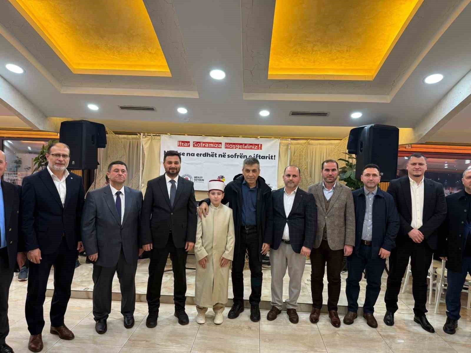 baskan oztekin balkanlarda vatandaslarla iftar sofrasinda bulustu 0 Tq8ecDtZ