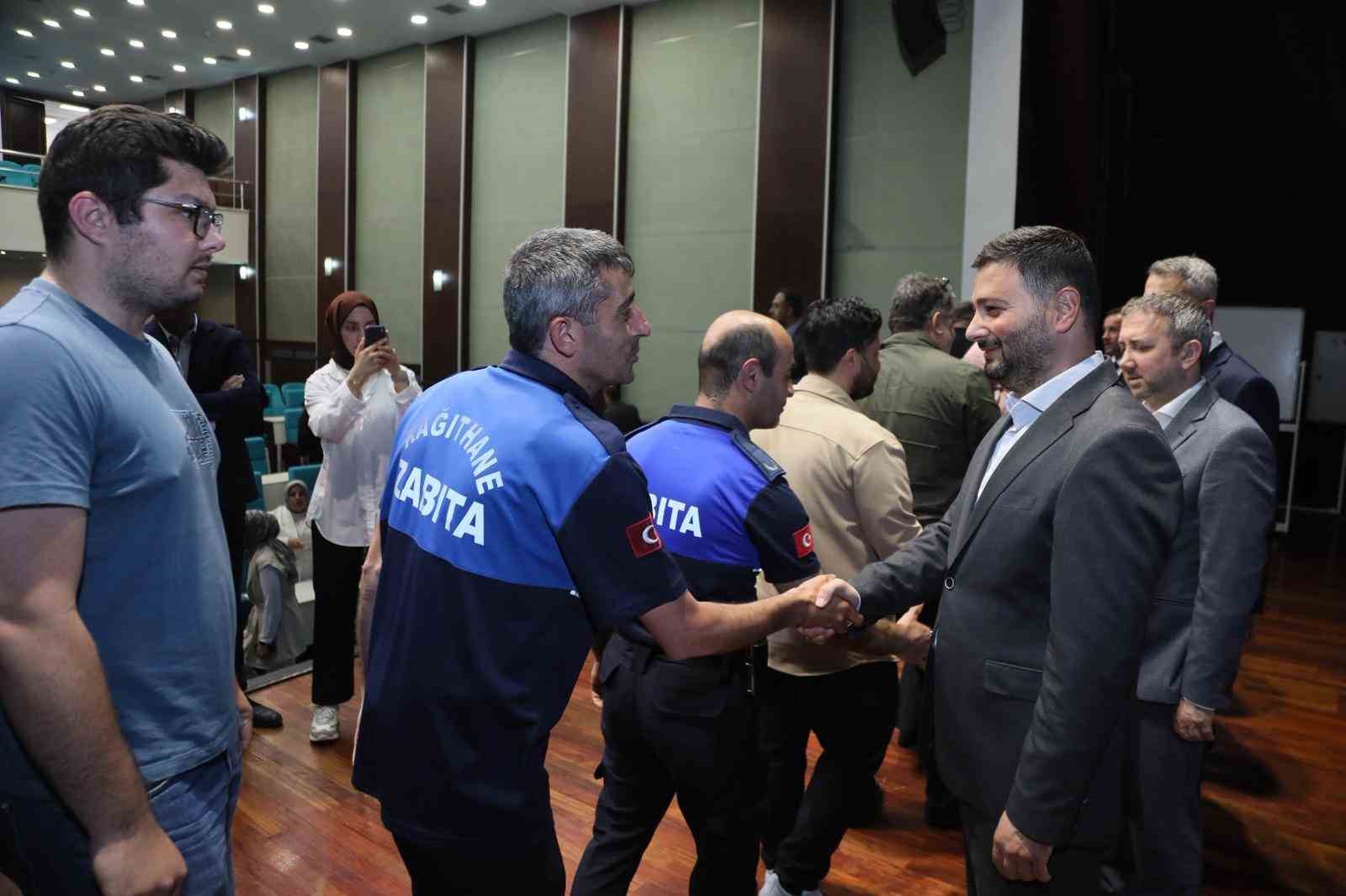 baskan oztekin personelle bayram sevincini paylasti 1 wUnNNaEP