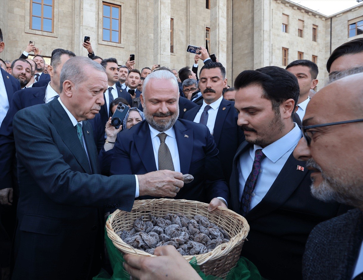 baskan pehlivandan cumhurbaskani erdogana incir ikrami 2 1c7TlDkF