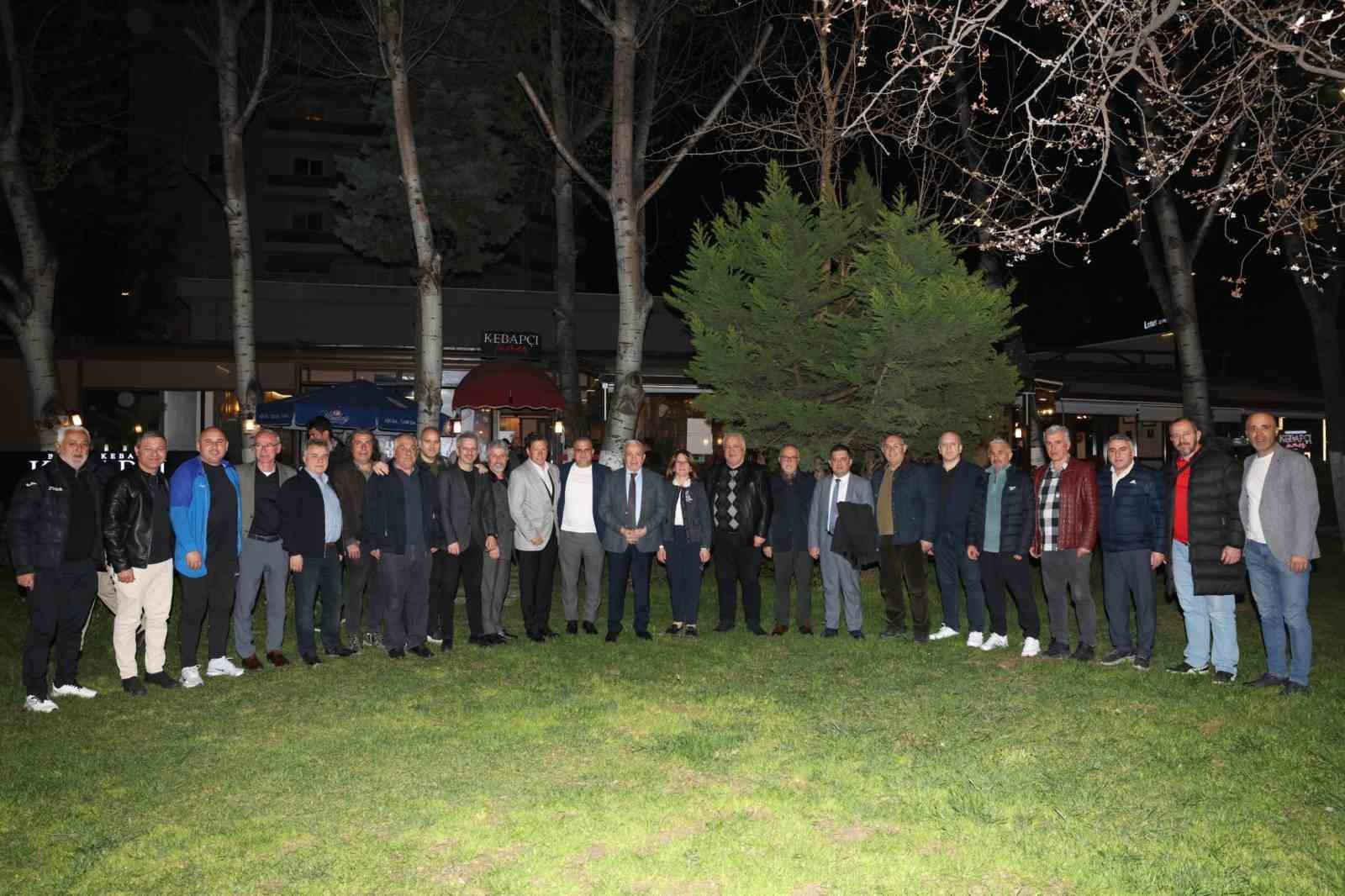baskan sadi ozdemir amator spor kulup temsilcileri ile bulustu 2 MB3cyPsT