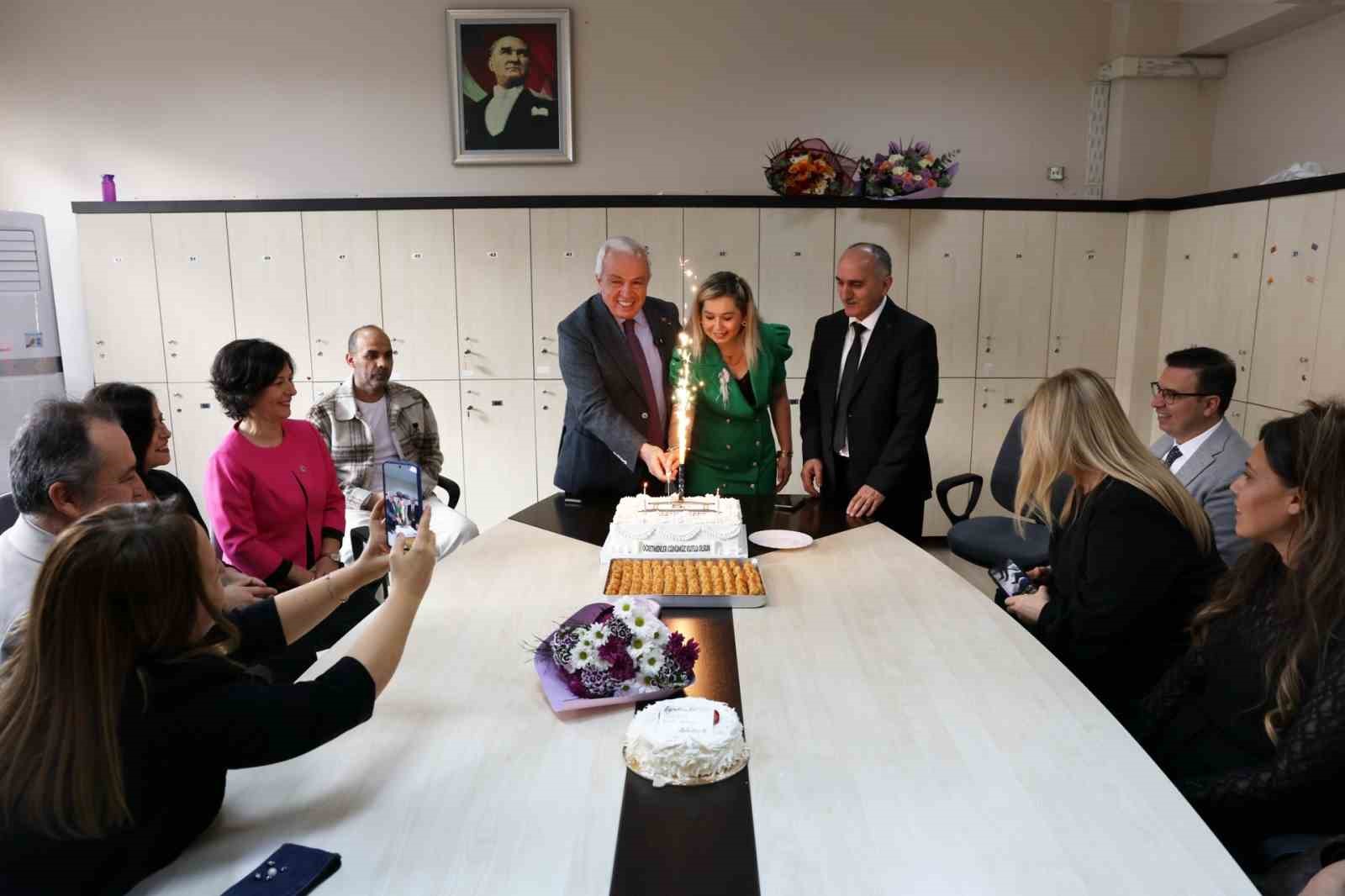 baskan sadi ozdemir gelecegi kuran ogretmenlerdir 2 peplmOtW
