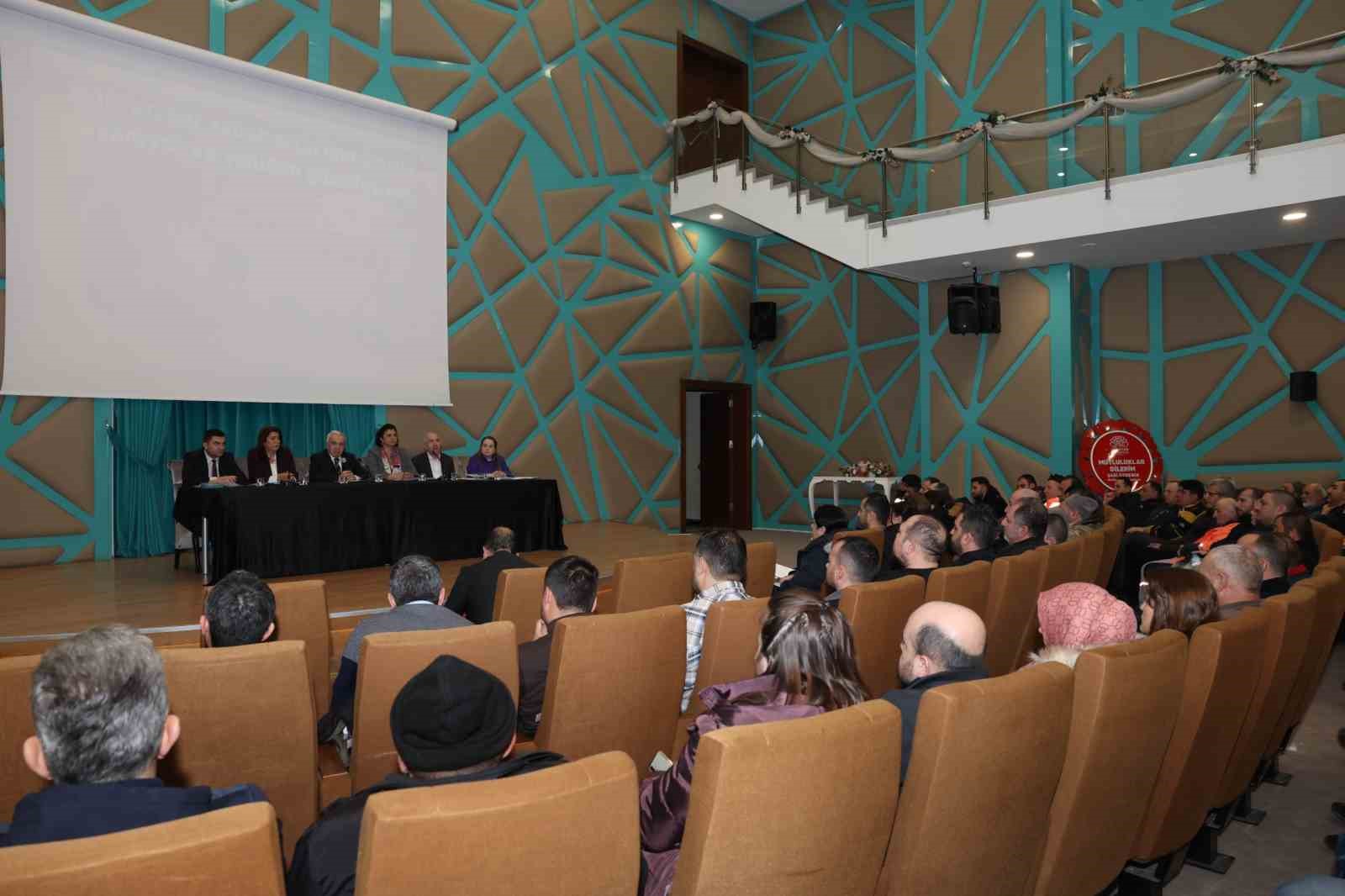 baskan sadi ozdemir temizlik iscileri ile bulustu 1 PaD55DzA