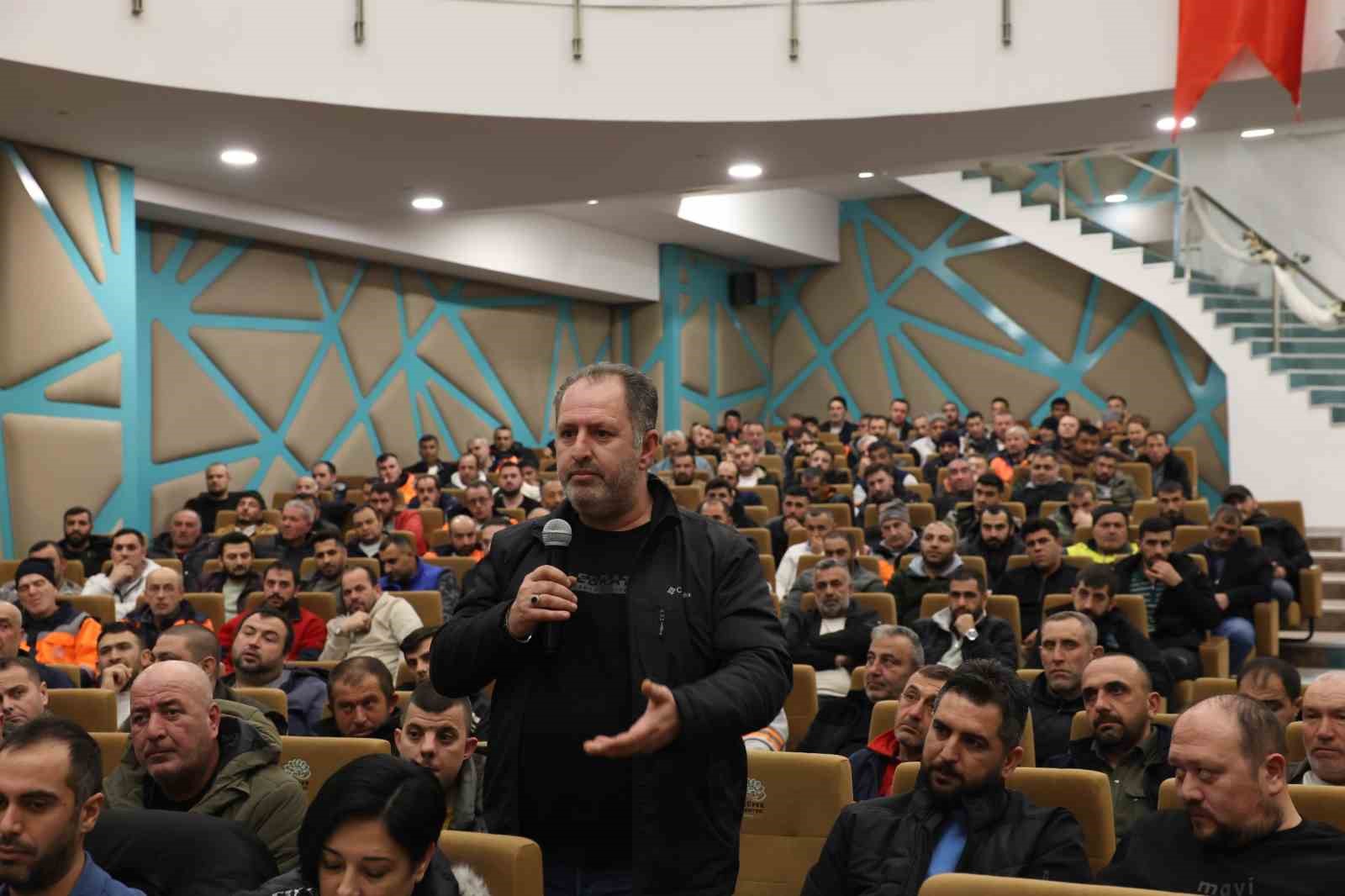 baskan sadi ozdemir temizlik iscileri ile bulustu 6 mwiJuHWL