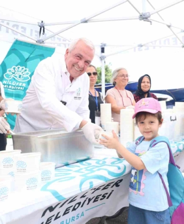 baskan-sadi-ozdemirden-asure-ikrami-L283Gcq8.jpg