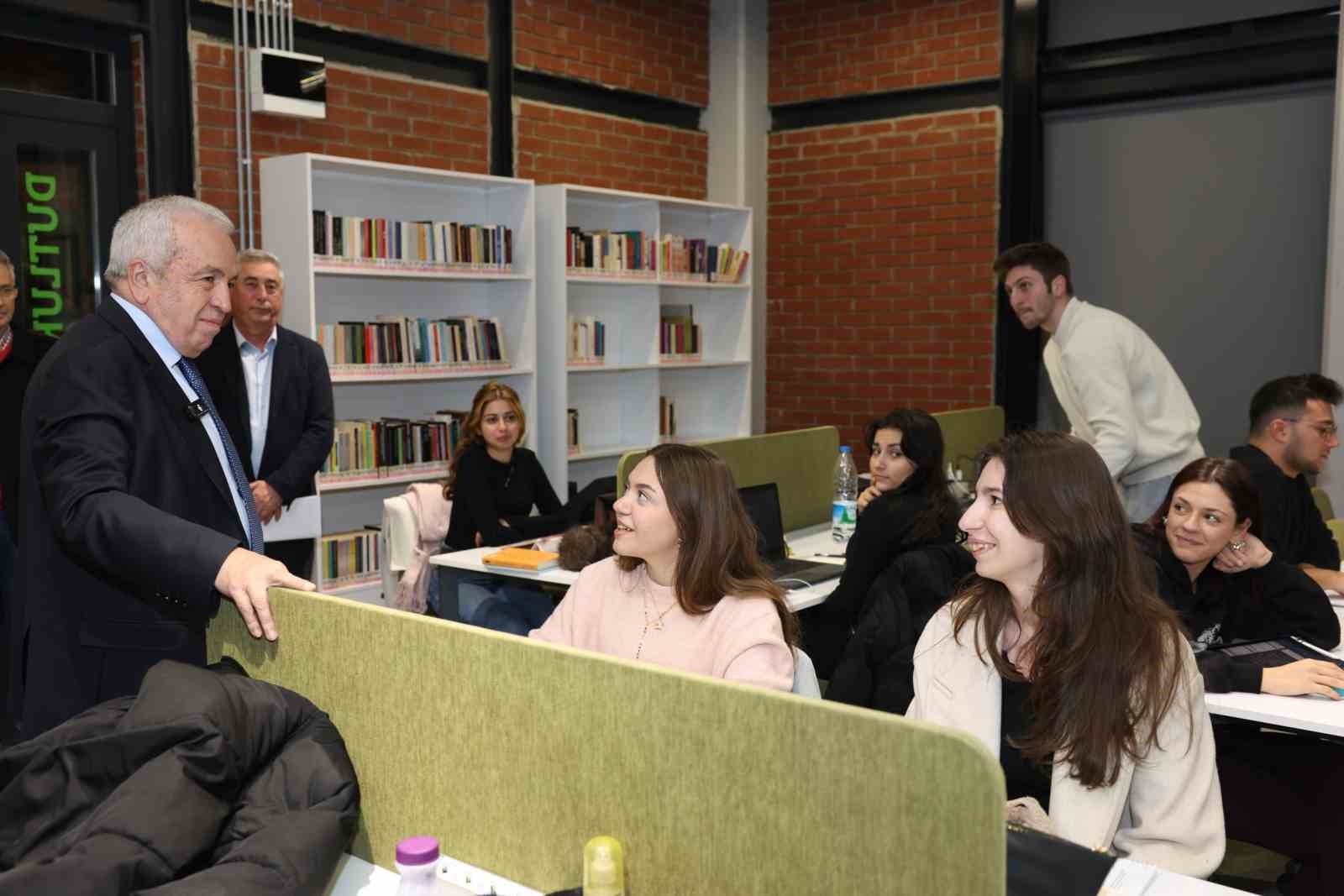 baskan sadi ozdemirden finaller oncesi genclere moral ziyareti 4 q1TRfTKg